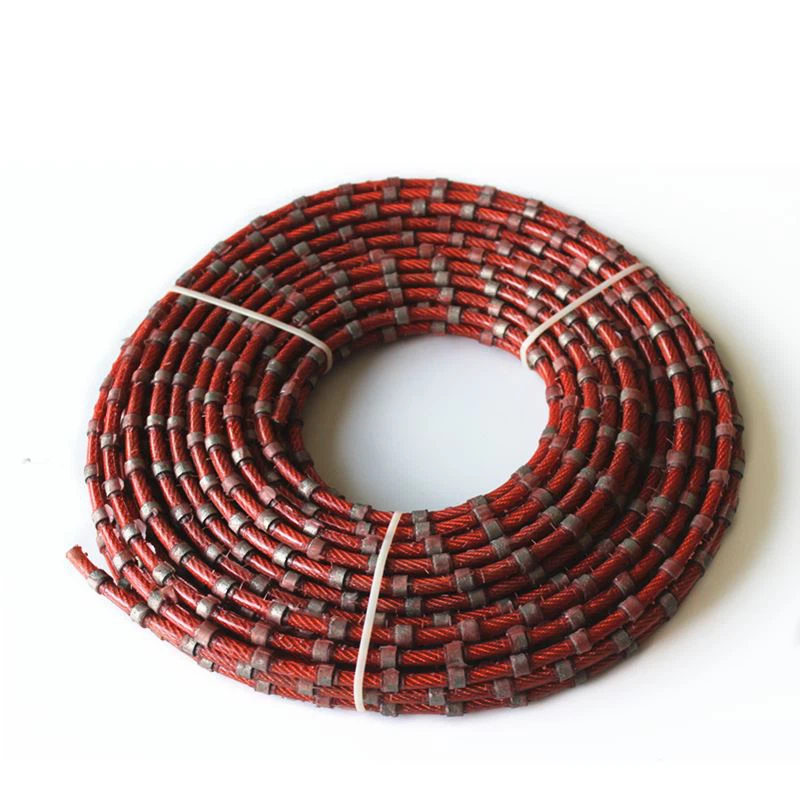 Diamond Wire per la quadratura di blocchi di granito